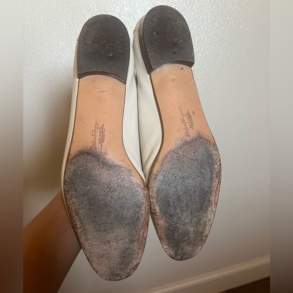 Salvatore Ferragamo Womens Leather Cream Loafer Shoes Gold Tone size 11 - Picture 8 of 10